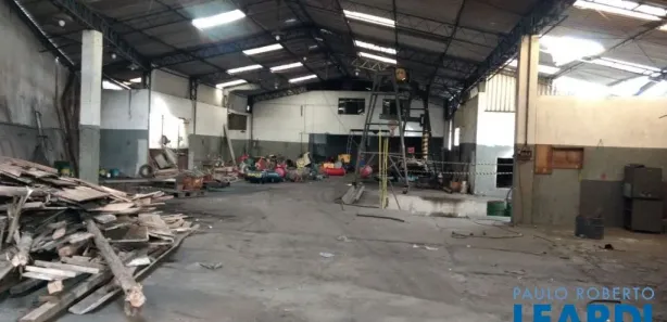 Galpão / Depósito / Armazém para alugar, 1400m² no Jardim Planalto, Arujá