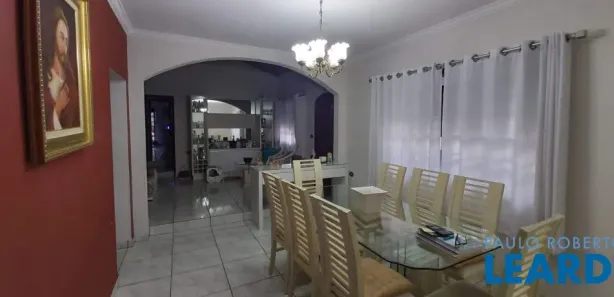 Sobrado com 3 Quartos à venda, 280m² no Vila Pasti, Louveira