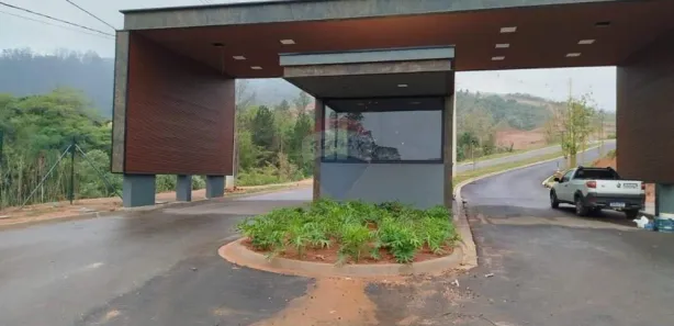 Terreno / Lote / Condomínio à venda, 600m² no Centro, Cabreúva