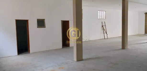 Galpão / Depósito / Armazém para alugar, 220m² no Campos Elíseos, Taubaté