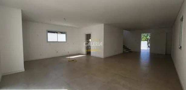 Sobrado com 4 Quartos à venda, 271m² no América, Joinville
