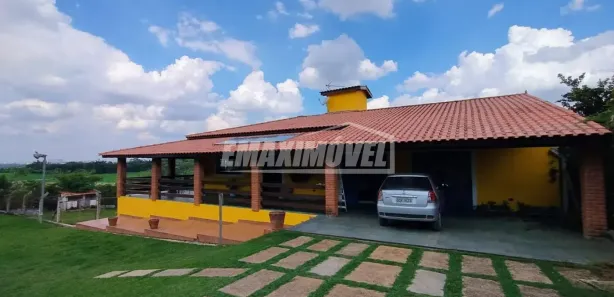 Fazenda / Sítio / Chácara com 3 Quartos para alugar, 370m² no Jardim Colonial I, Araçoiaba da Serra