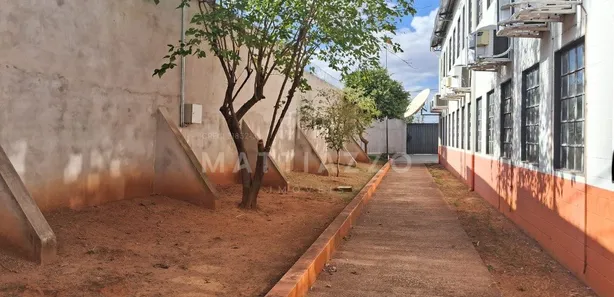 Prédio Inteiro para alugar, 1927m² no Jardim Maria Bruschi Modeneis, Limeira