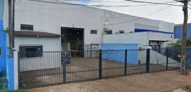 Galpão / Depósito / Armazém para alugar, 420m² no Jardim Riviera, Cambé