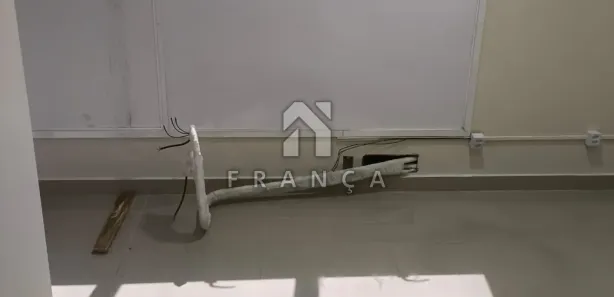 Conjunto Comercial / Sala para alugar, 32m² no Centro, Jacareí