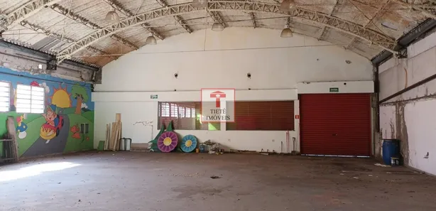 Galpão / Depósito / Armazém à venda, 680m² no Bosque da Saúde, São Paulo