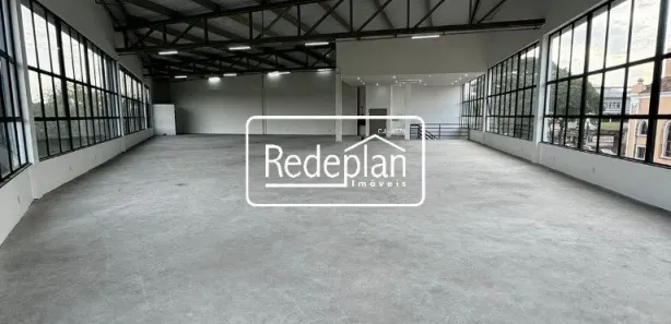 Prédio Inteiro para alugar, 1700m² no Niterói, Volta Redonda