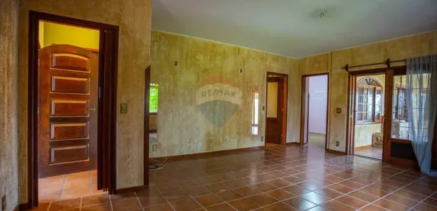 Fazenda / Sítio / Chácara com 3 Quartos à venda, 245m² no , Jarinu