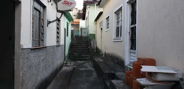 Casa de Vila com 2 Quartos para alugar, 60m² no Mutondo, São Gonçalo