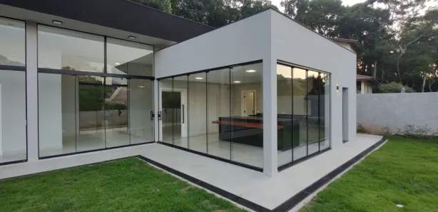 Casa de Condomínio com 3 Quartos para venda ou aluguel, 208m² no Cumbari, Mairiporã