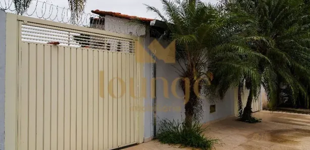 Fazenda / Sítio / Chácara com 3 Quartos à venda, 195m² no Centro, Araçoiaba da Serra