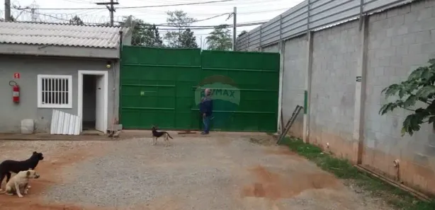 Galpão / Depósito / Armazém para alugar, 563m² no Rio Abaixo, Itaquaquecetuba