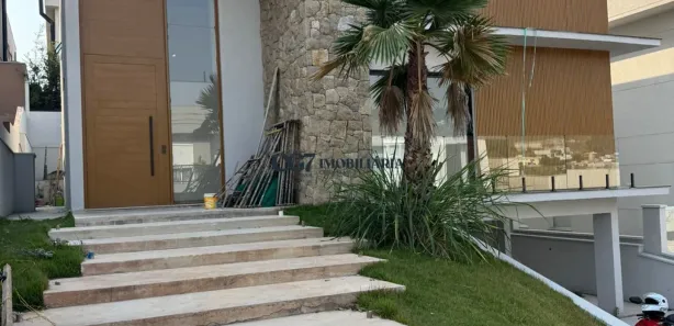 Sobrado com 4 Quartos para venda ou aluguel, 425m² no Tamboré, Santana de Parnaíba