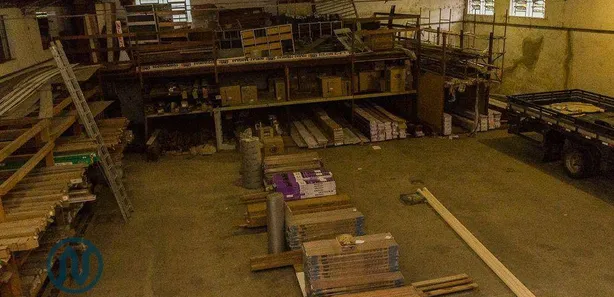 Galpão / Depósito / Armazém para alugar, 500m² no Paineira, Teresópolis