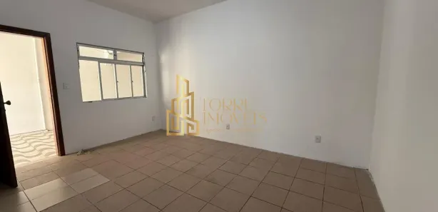 Casa com 2 Quartos para alugar, 75m² no Centro, Navegantes