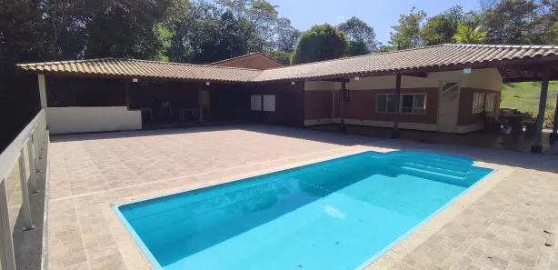 Fazenda / Sítio / Chácara com 5 Quartos à venda, 33000m² no Pinhões, Santa Luzia