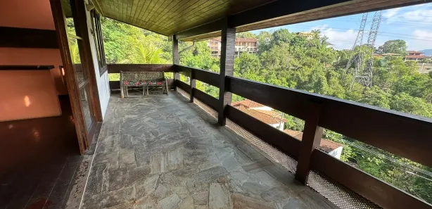 Casa de Condomínio com 5 Quartos para venda ou aluguel, 500m² no Sapê, Niterói