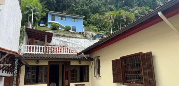 Casa com 3 Quartos à venda, 2800m² no Castelanea, Petrópolis