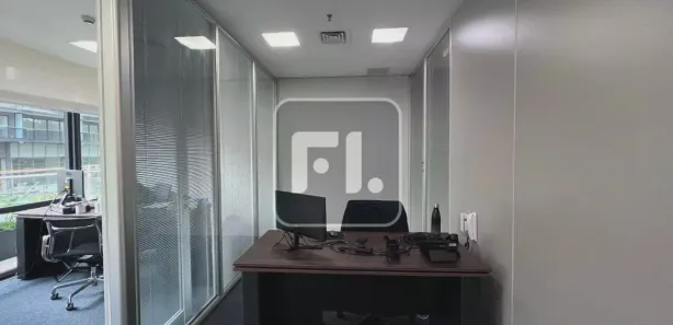 Conjunto Comercial / Sala para alugar, 145m² no Vila São Francisco (Zona Sul), São Paulo