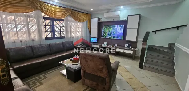 Sobrado com 4 Quartos à venda, 271m² no Jardim Casqueiro, Cubatão