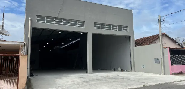 Galpão / Depósito / Armazém para alugar, 950m² no Chácara da Galega, Pindamonhangaba
