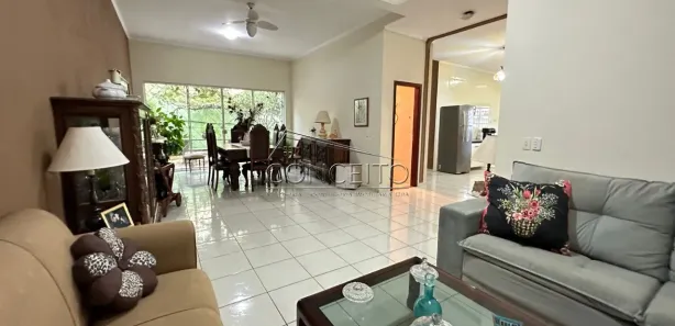 Sobrado com 4 Quartos à venda, 282m² no Centro, Águas de São Pedro