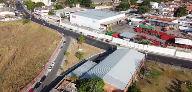 Galpão / Depósito / Armazém à venda, 900m² no Outeiro da Cruz, São Luís