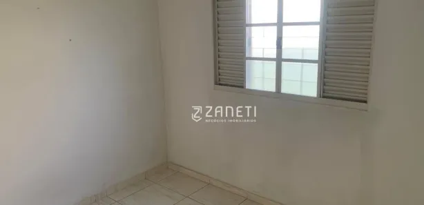 Casa com 2 Quartos para alugar, 70m² no Jardim Barcelona, Londrina