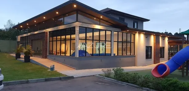 Fazenda / Sítio / Chácara com 4 Quartos à venda, 550m² no Jardim Karla, Pinhais