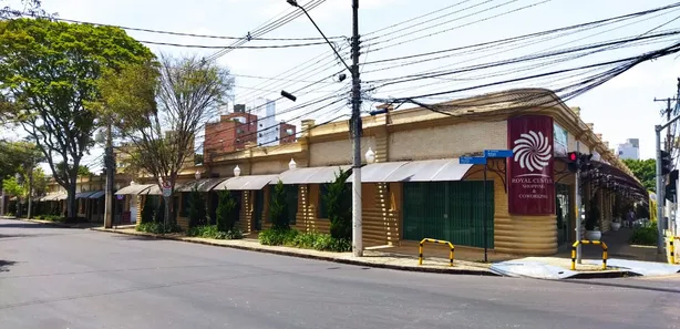 Loja / Salão / Ponto Comercial para alugar, 50m² no Alto da Glória, Curitiba