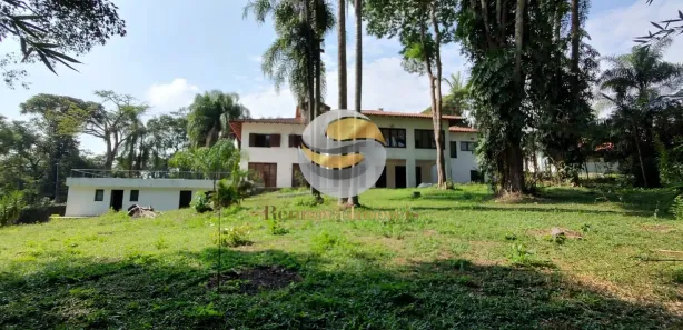 Fazenda / Sítio / Chácara com 6 Quartos para venda ou aluguel, 871m² no Vila Jovina, Cotia