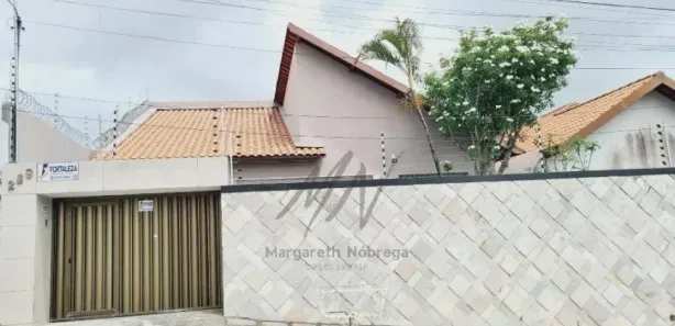 Casa com 4 Quartos à venda, 245m² no Palmeira, Campina Grande
