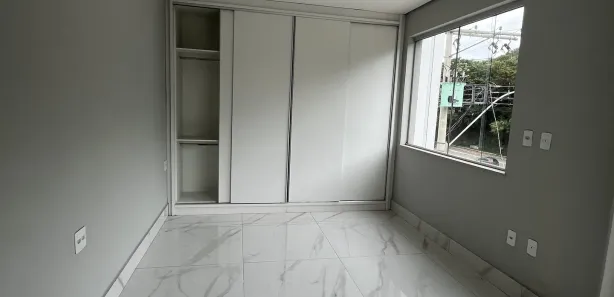 Casa com 3 Quartos para alugar, 213m² no Esplanada, Governador Valadares