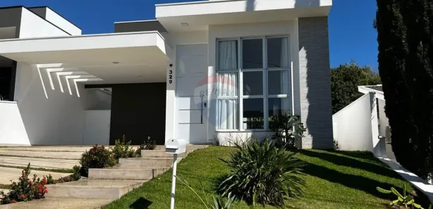 Casa de Condomínio com 3 Quartos para alugar, 203m² no Picollo Villaggio, Louveira