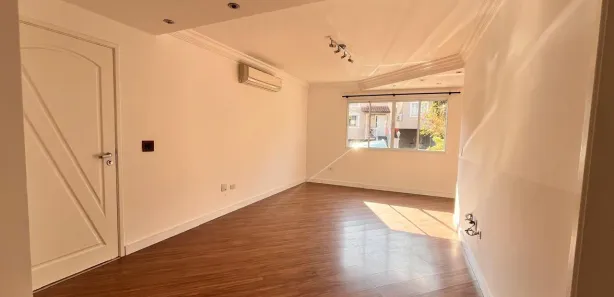 Casa de Condomínio com 3 Quartos para venda ou aluguel, 135m² no Granja Viana, Cotia