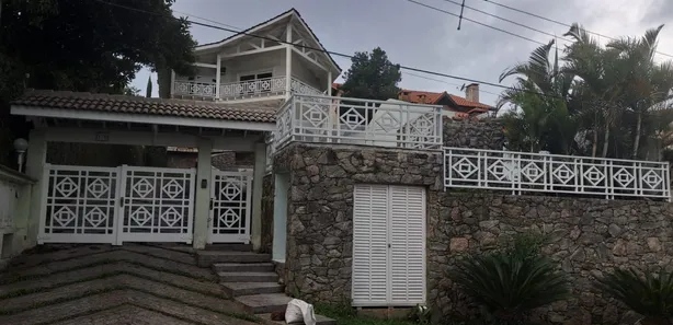 Casa de Condomínio com 3 Quartos para venda ou aluguel, 300m² no Jardim do Golf I, Jandira