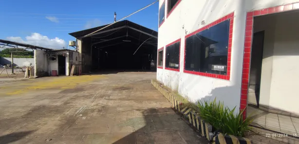 Galpão / Depósito / Armazém com 8 Quartos para venda ou aluguel, 3600m² no Pólo Industrial de Camaçari, Camaçari