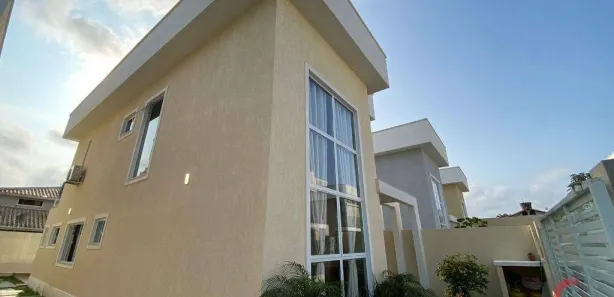 Casa com 3 Quartos à venda, 140m² no Extensão do Bosque, Rio das Ostras