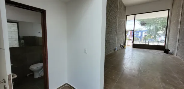 Loja / Salão / Ponto Comercial com 1 Quarto para alugar, 60m² no Lauritzen, Campina Grande