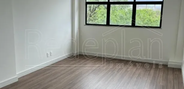 Conjunto Comercial / Sala para alugar, 25m² no Conforto, Volta Redonda