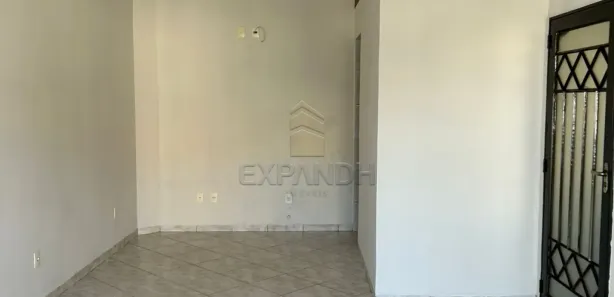 Conjunto Comercial / Sala para alugar, 32m² no Centro, Sertãozinho