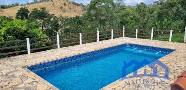 Fazenda / Sítio / Chácara com 3 Quartos à venda, 1000m² no , Mairinque