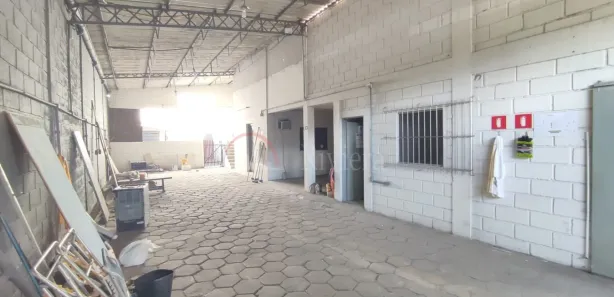 Galpão / Depósito / Armazém à venda, 300m² no Centro, São Sebastião