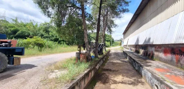Galpão / Depósito / Armazém à venda, 3100m² no Estiva, Louveira