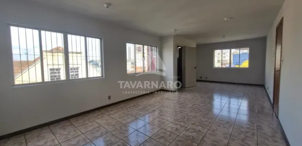 Conjunto Comercial / Sala para alugar, 46m² no Centro, Irati