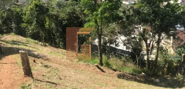 Terreno / Lote / Condomínio à venda, 675m² no Bingen, Petrópolis