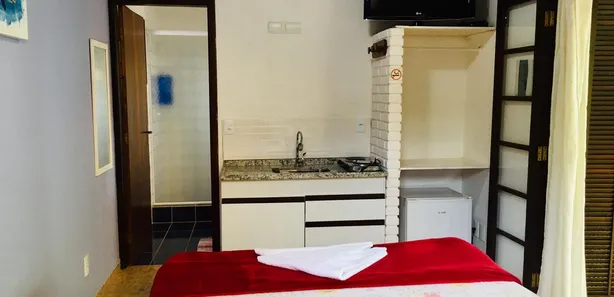 Hotel / Motel / Pousada com 8 Quartos à venda, 180m² no Boiçucanga, São Sebastião