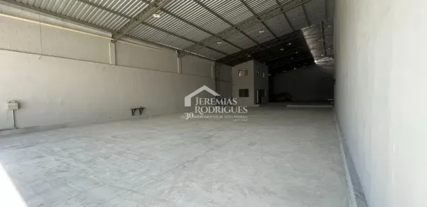 Galpão / Depósito / Armazém para alugar, 950m² no Chácara da Galega, Pindamonhangaba