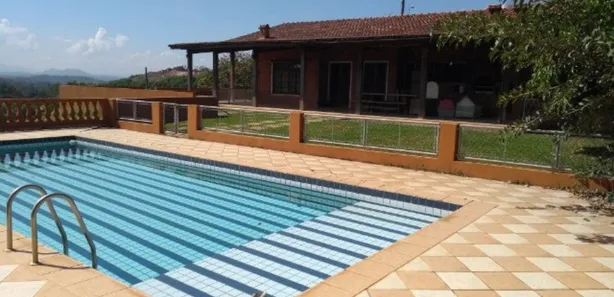 Fazenda / Sítio / Chácara com 5 Quartos à venda, 250m² no , Mairinque