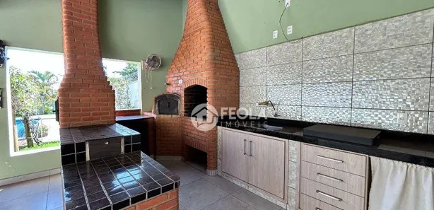 Fazenda / Sítio / Chácara com 2 Quartos à venda, 290m² no Chácara Lucília, Americana